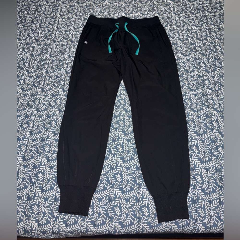 Size L Figs Fionlite Callao Jogger Scrub Pants